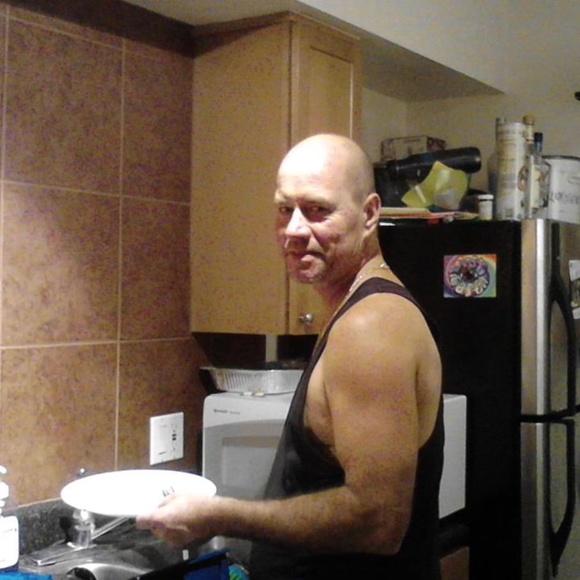 Meet your Posher, Thomas - Picture 1 of 3